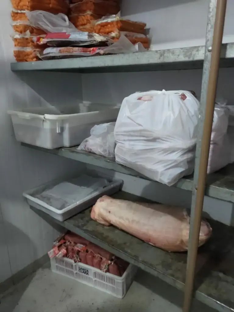 Força-tarefa apreende cerca de uma tonelada de produtos impróprios em supermercados de Marcelino Ramos - Studio TV