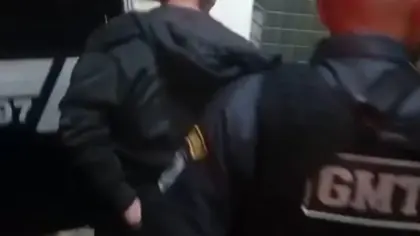 Homem é preso após assustar filhos enquanto companheira pedia medida protetiva no RS - Studio TV