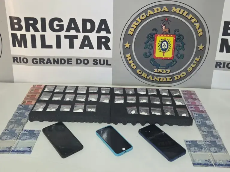 Homem é preso por tráfico de drogas durante operação da Brigada Militar em Guaporé - Studio TV