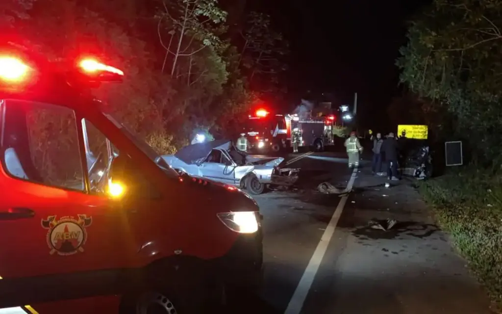 Homem morre em colisão frontal na RS-115 em Três Coroas - Studio TV