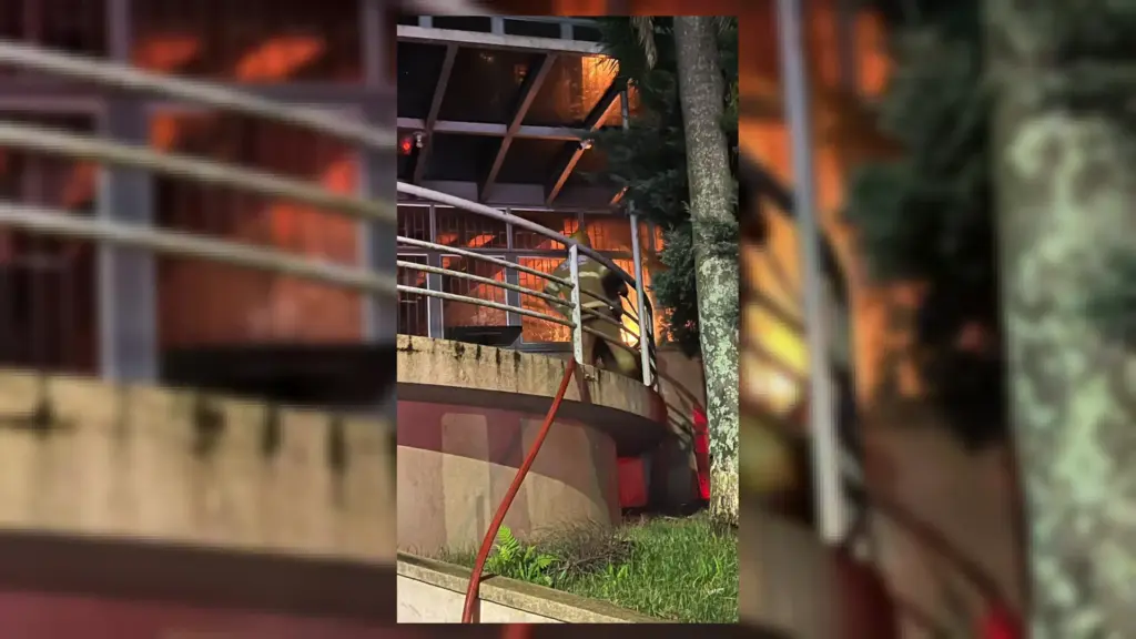 Incêndio atinge estabelecimento comercial no bairro Ouro Verde em Bento Gonçalves - Studio TV