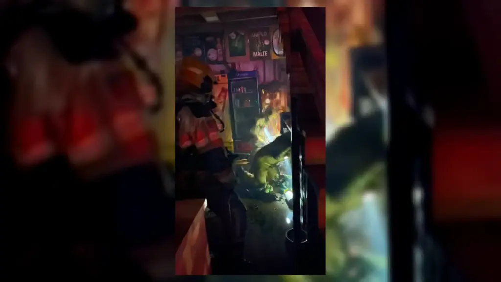 Incêndio atinge estabelecimento comercial no bairro Ouro Verde em Bento Gonçalves - Studio TV