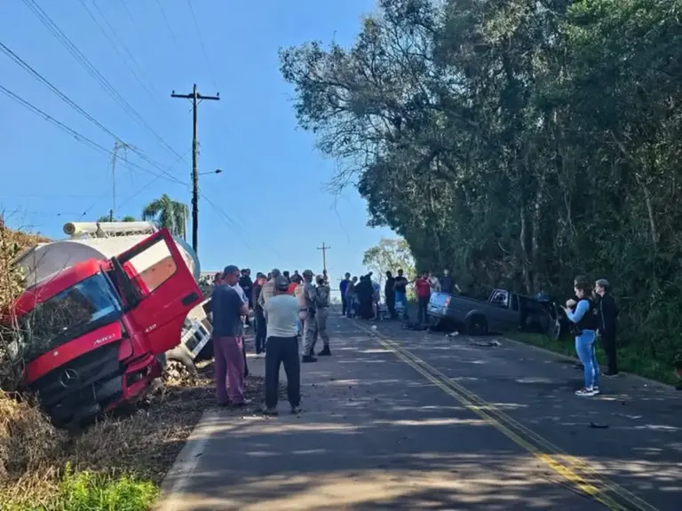 Jovem de 21 anos morre após colisão frontal na Transcitrus, em Pareci Novo - Studio TV
