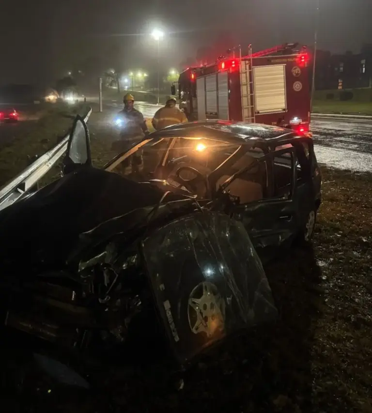 Jovem fica gravemente ferida em acidente no Trevo da Grendene, em Farroupilha - Studio TV