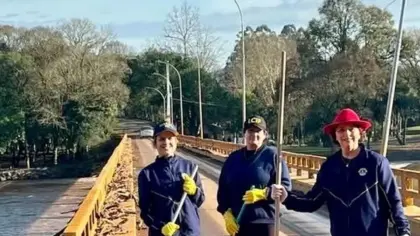 Lions Clube de Nova Bassano realiza limpeza de ponte intermunicipal - Studio TV