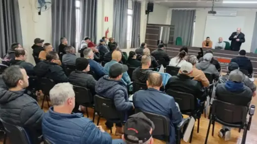 Metalúrgicos mantêm mobilização após impasse no dissídio em Caxias do Sul - Studio TV