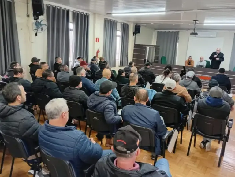 Metalúrgicos mantêm mobilização após impasse no dissídio em Caxias do Sul - Studio TV