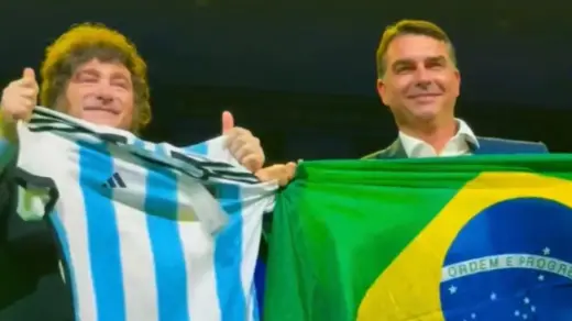 Milei declara apoio a Flávio Bolsonaro e critica Moraes em convenção do PL - Studio TV