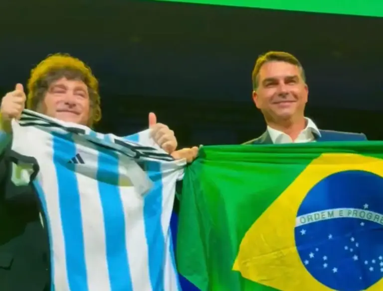 Milei declara apoio a Flávio Bolsonaro e critica Moraes em convenção do PL - Studio TV