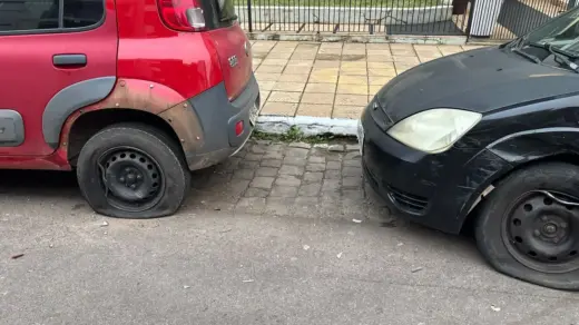 Motorista embriagado atinge três carros estacionados e é preso em Lajeado - Studio TV