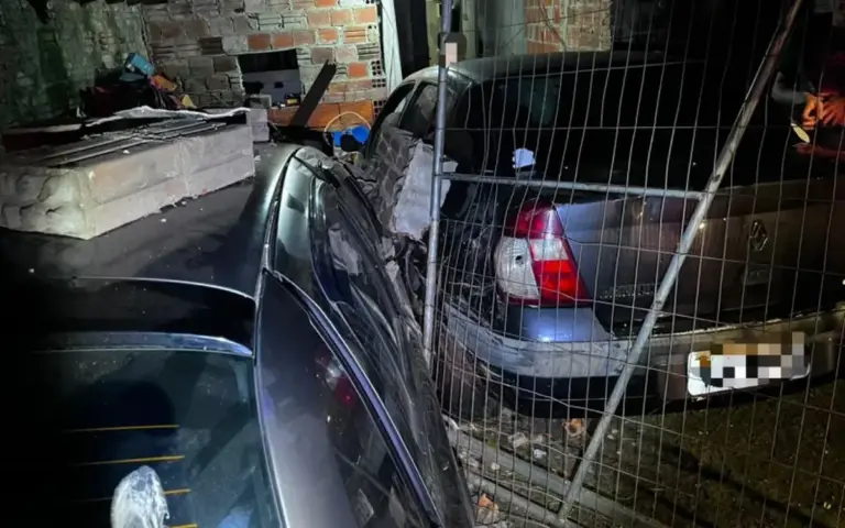 Motorista sem CNH perde o controle do carro e atinge residência no Vale do Sinos - Studio TV