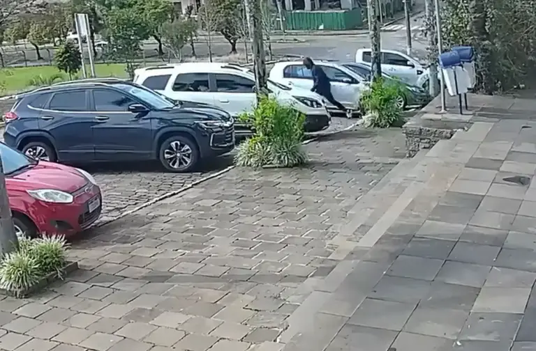 Nova Bassano repudia vandalismo contra veículo de servidora municipal - Studio TV