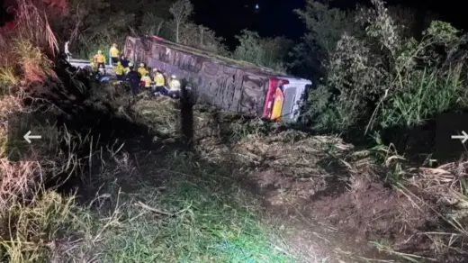 Mãe, filha e idosa morrem em acidente com ônibus que seguia da Serra Gaúcha ao Paraguai - Studio TV