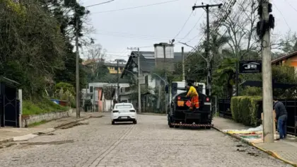 Pavimentação da Rua Barão do Rio Branco começa no bairro Universal, em Veranópolis - Studio TV