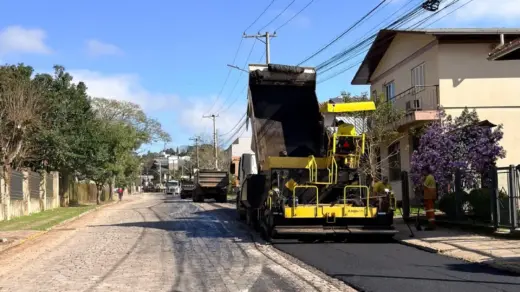 Pavimentação da Rua Barão do Rio Branco começa no bairro Universal, em Veranópolis - Studio TV