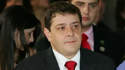 Pedido da PF para investigar Lulinha causa estranhamento nos bastidores do STF - Studio TV