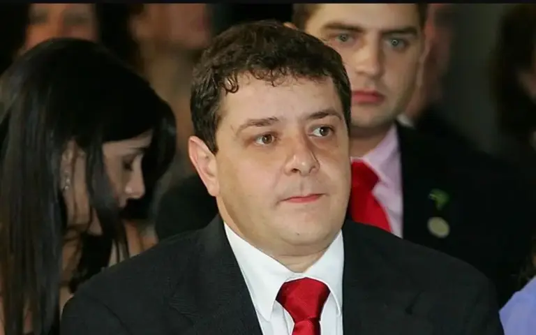 Pedido da PF para investigar Lulinha causa estranhamento nos bastidores do STF - Studio TV