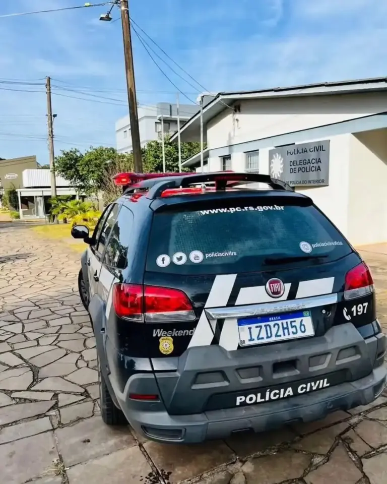 Polícia Civil prende mulher apontada como liderança de facção criminosa no centro de Guaporé - Studio TV