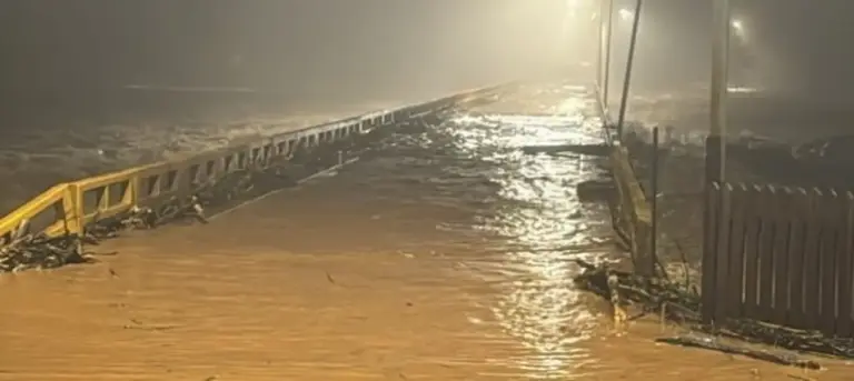 Ponte sobre o Rio Carreiro segue interditada entre Nova Bassano e Serafina Corrêa - Studio TV