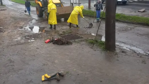Prefeitura de Caxias do Sul mantém equipes mobilizadas após granizo, vendaval e fortes chuvas - Studio TV