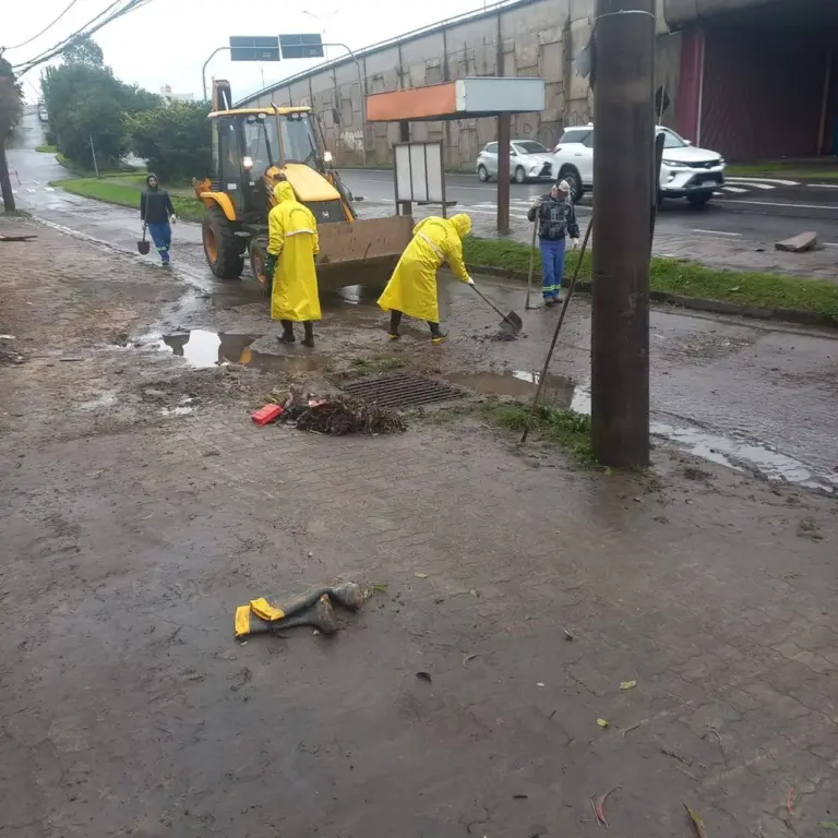 Prefeitura de Caxias do Sul mantém equipes mobilizadas após granizo, vendaval e fortes chuvas - Studio TV