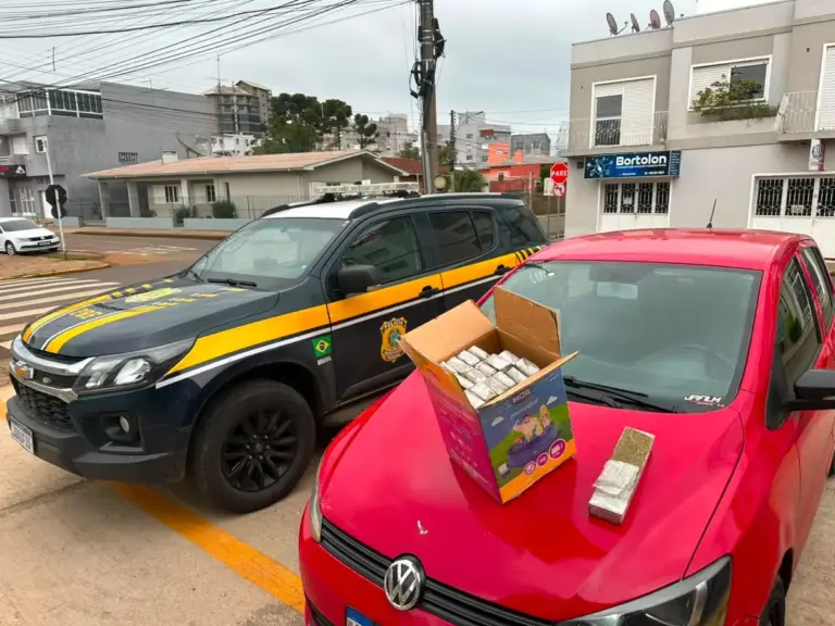 PRF prende trio e apreende quase 15 kg de maconha em Vacaria - Studio TV