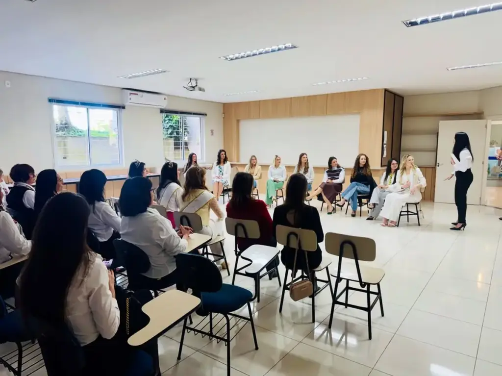 Primeiro encontro reúne candidatas ao título de Imperatriz e Princesas da XII FEMAÇÃ - Studio TV