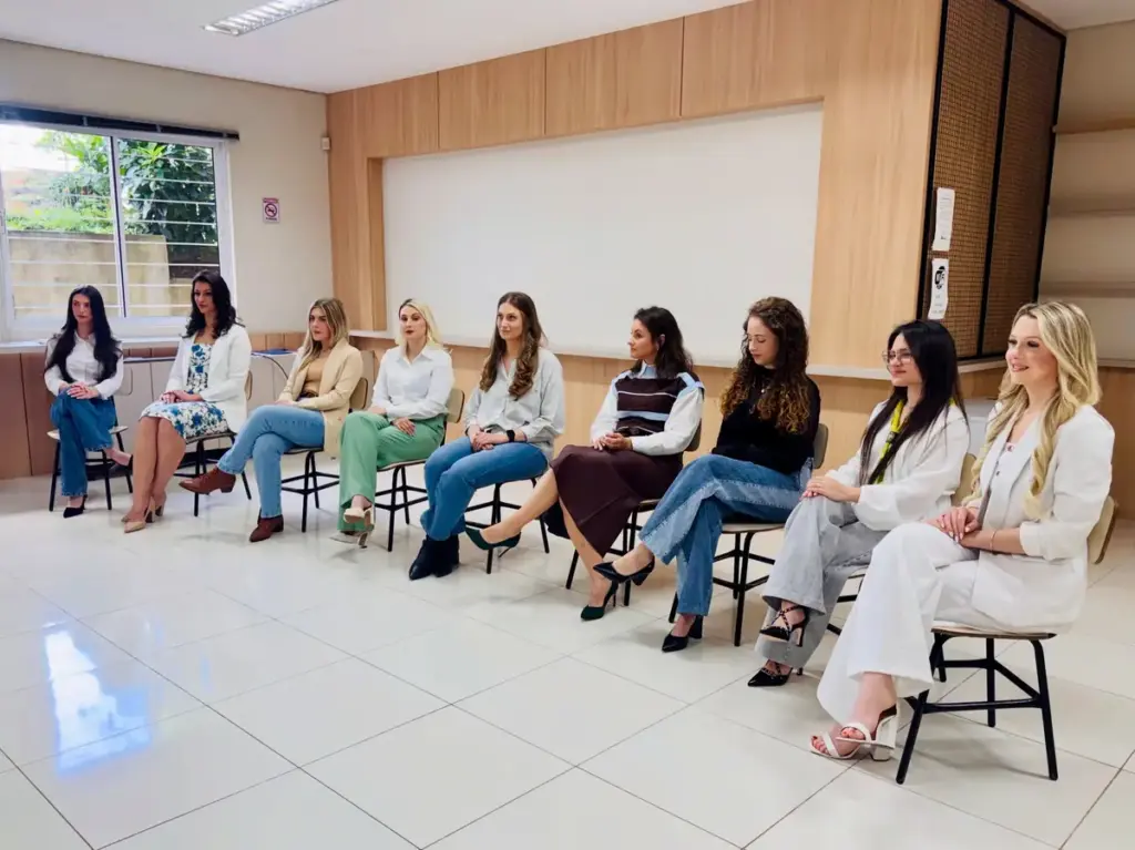 Primeiro encontro reúne candidatas ao título de Imperatriz e Princesas da XII FEMAÇÃ - Studio TV