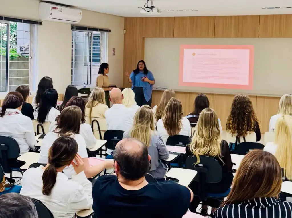 Primeiro encontro reúne candidatas ao título de Imperatriz e Princesas da XII FEMAÇÃ - Studio TV