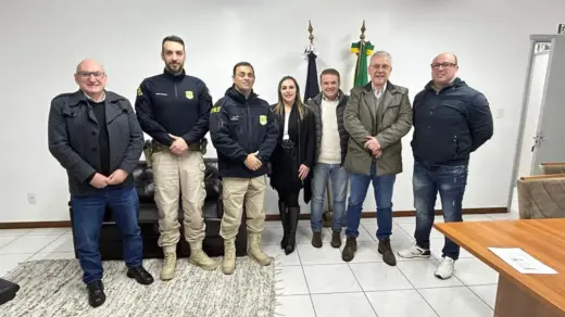 Reunião com a PRF busca garantir atendimento em saúde durante bloqueios da BR-470 - Studio TV