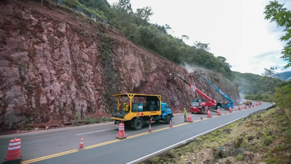Rota do Sol recebe obras de contenção para reforçar a resiliência viária - Studio TV