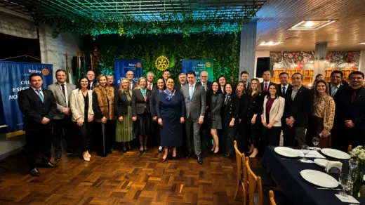 Rotary Club de Veranópolis empossa nova diretoria e homenageia integrantes - Studio TV