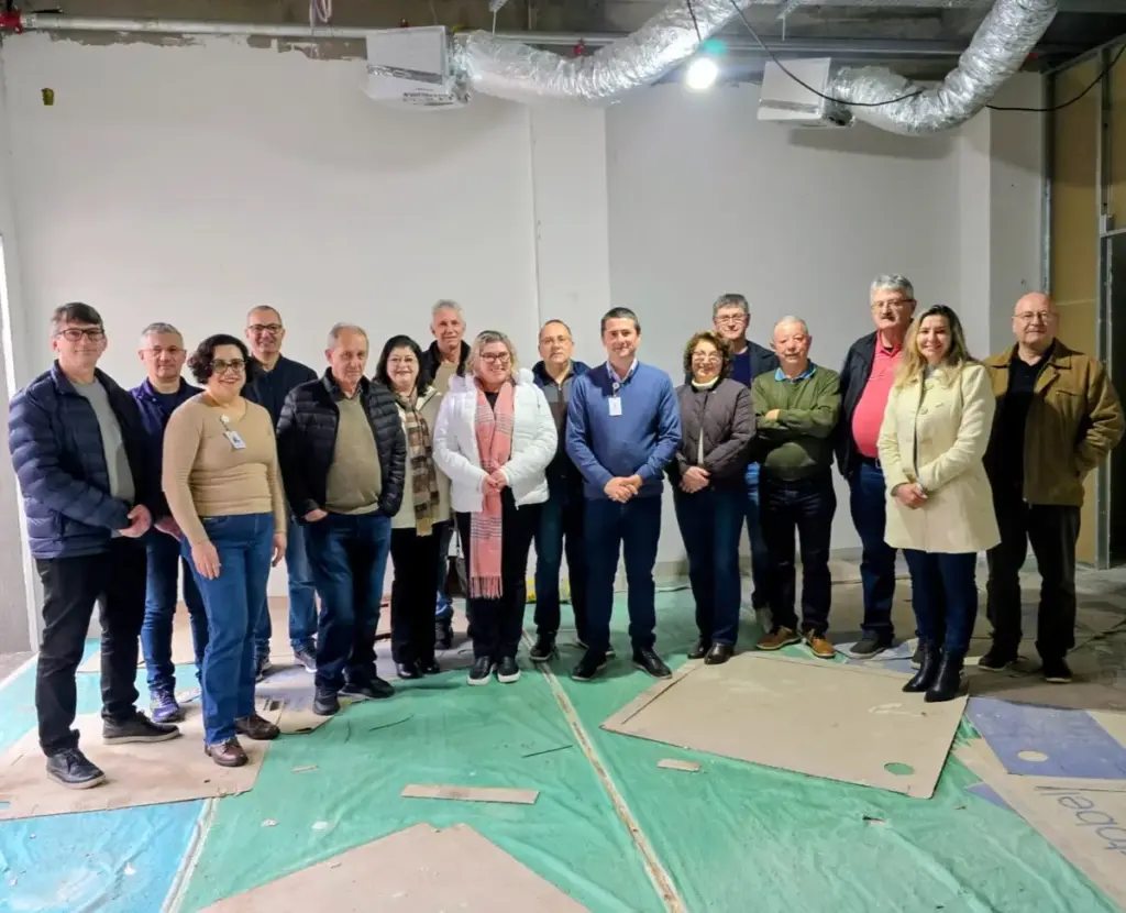 Sindilojas Nova Prata acompanha avanços na reconstrução do Hospital São João Batista - Studio TV