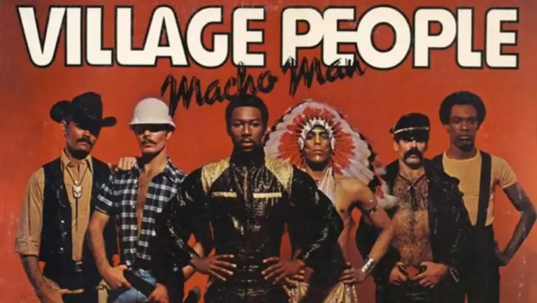 Morre Victor Willis, voz original do Village People e ícone da disco music - Studio TV