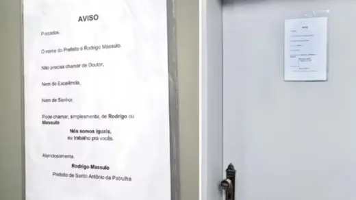 Prefeito no RS viraliza ao dispensar formalidades no gabinete - Studio TV
