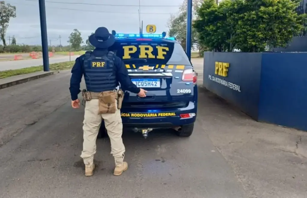 PRF prende foragido por extorsão com documentos falsos no RS - Studio TV