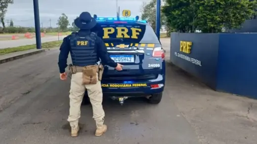 PRF prende foragido por extorsão com documentos falsos no RS - Studio TV