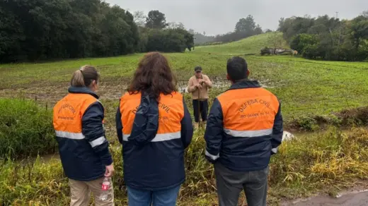 Defesa Civil estadual atua em municípios atingidos pelas chuvas no RS - Studio TV