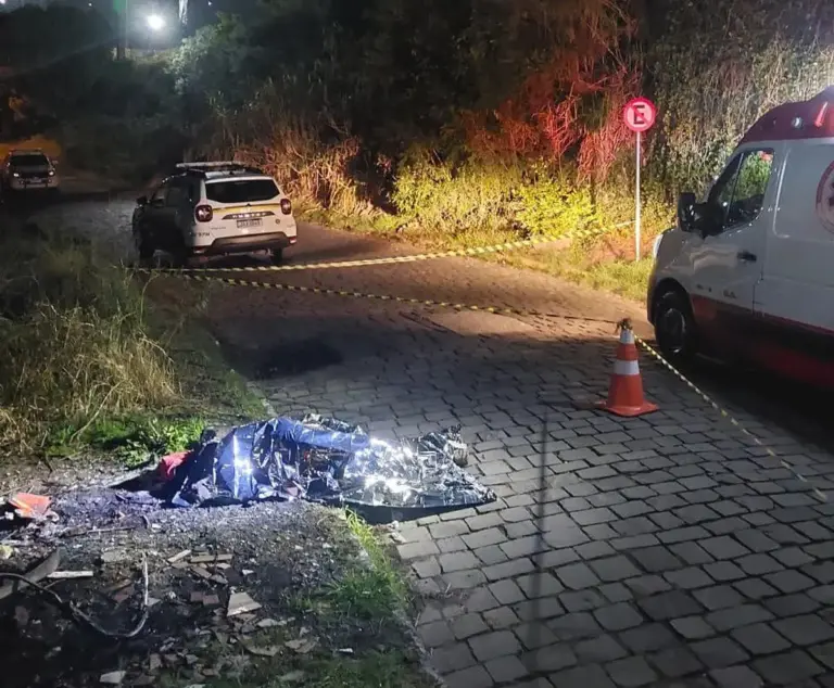 Homem é morto a tiros durante a madrugada em Farroupilha - Studio TV