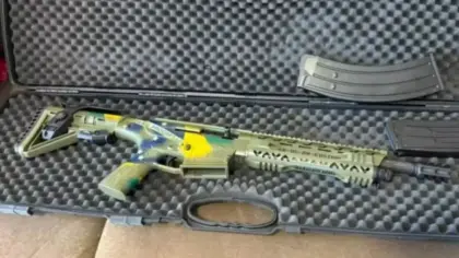 PF recolhe arma customizada ligada a Jair Bolsonaro em Cachoeirinha - Studio TV