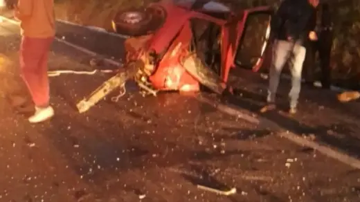Colisão entre três veículos deixa quatro pessoas feridas na BR-285 em Lagoa Vermelha - Studio TV