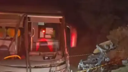 Acidente entre ônibus e carro deixa uma pessoa morta entre Carazinho e Sarandi na noite deste domingo - Studio TV