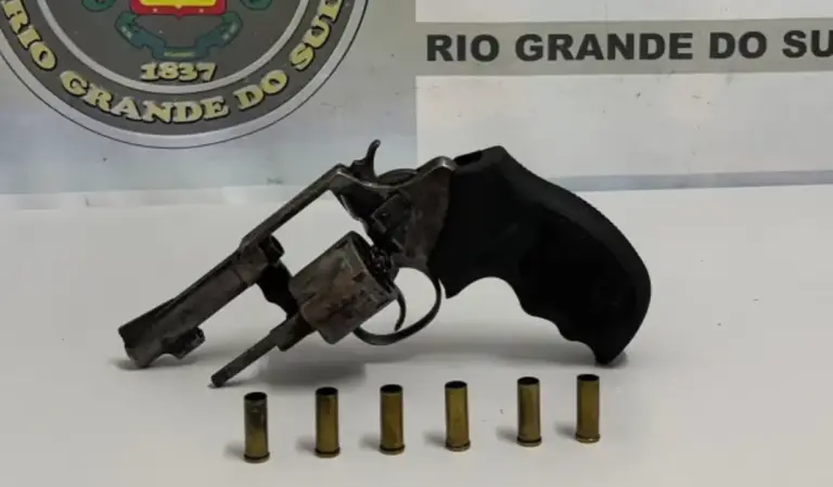 Brigada Militar prende homem com arma raspada em Caxias do Sul - Studio TV