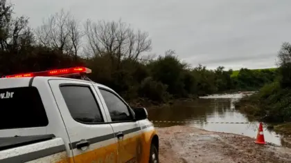Nove trechos de rodovias estaduais têm bloqueios totais ou parciais no Rio Grande do Sul - Studio TV