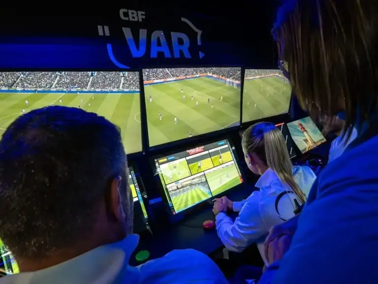Tecnologia contra impedimentos promete mudar decisões no futebol brasileiro - Studio TV