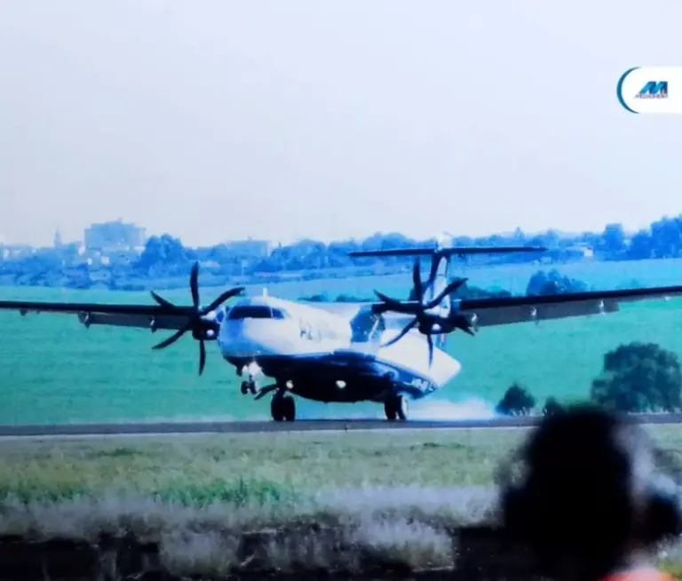 Ventos acima de 100 km/h impedem pouso de avião da Azul em Santo Ângelo - Studio TV