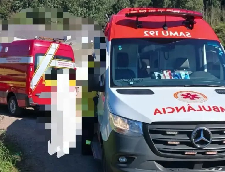 Acidente entre carro e motocicleta deixa homem ferido no interior de Carlos Barbosa - Studio TV