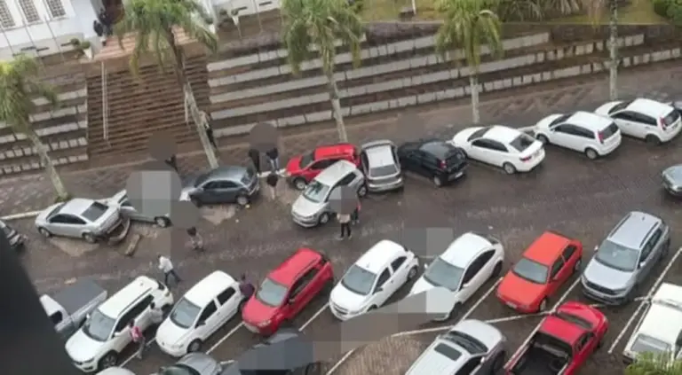Acidente envolvendo vários veículos é registrado no centro de Nova Prata - Studio TV