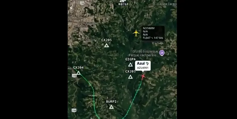 Avião muda rota após aproximação com outra aeronave em Caxias do Sul - Studio TV