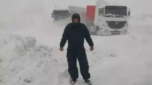 Caminhoneiro gaúcho morador de Marau está há mais de um mês retido na Argentina após bloqueio por neve - Studio TV